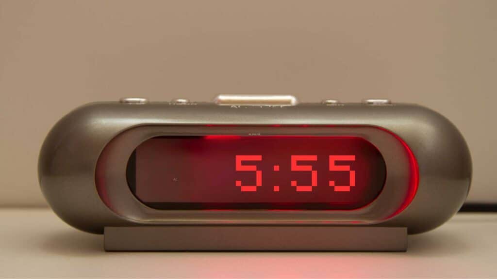 555 angel number on an alarm clock